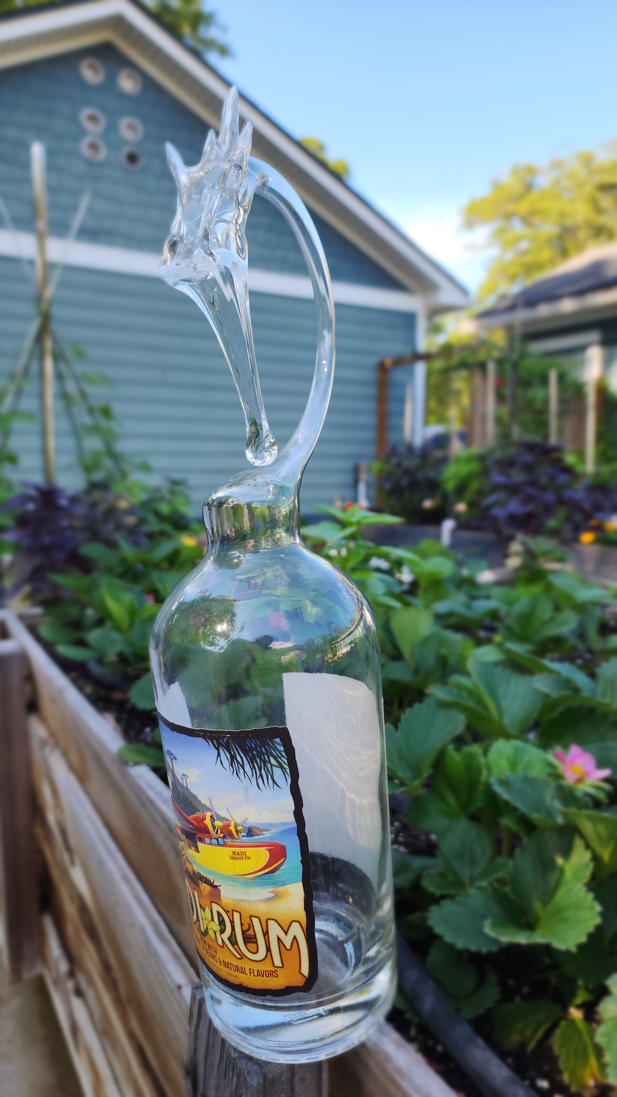 Long-Jaw Amber Glass Dragon Bottle Sculpture – Handcrafted Bar Art
