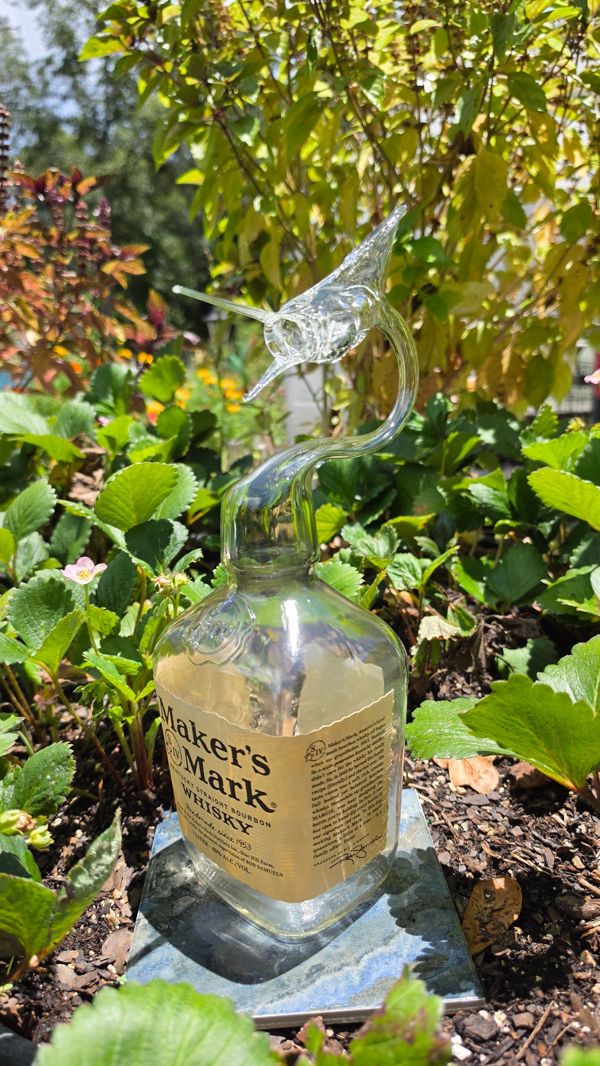 Commanding Glass Marlin Bottle Sculpture – Handcrafted Decorative Art