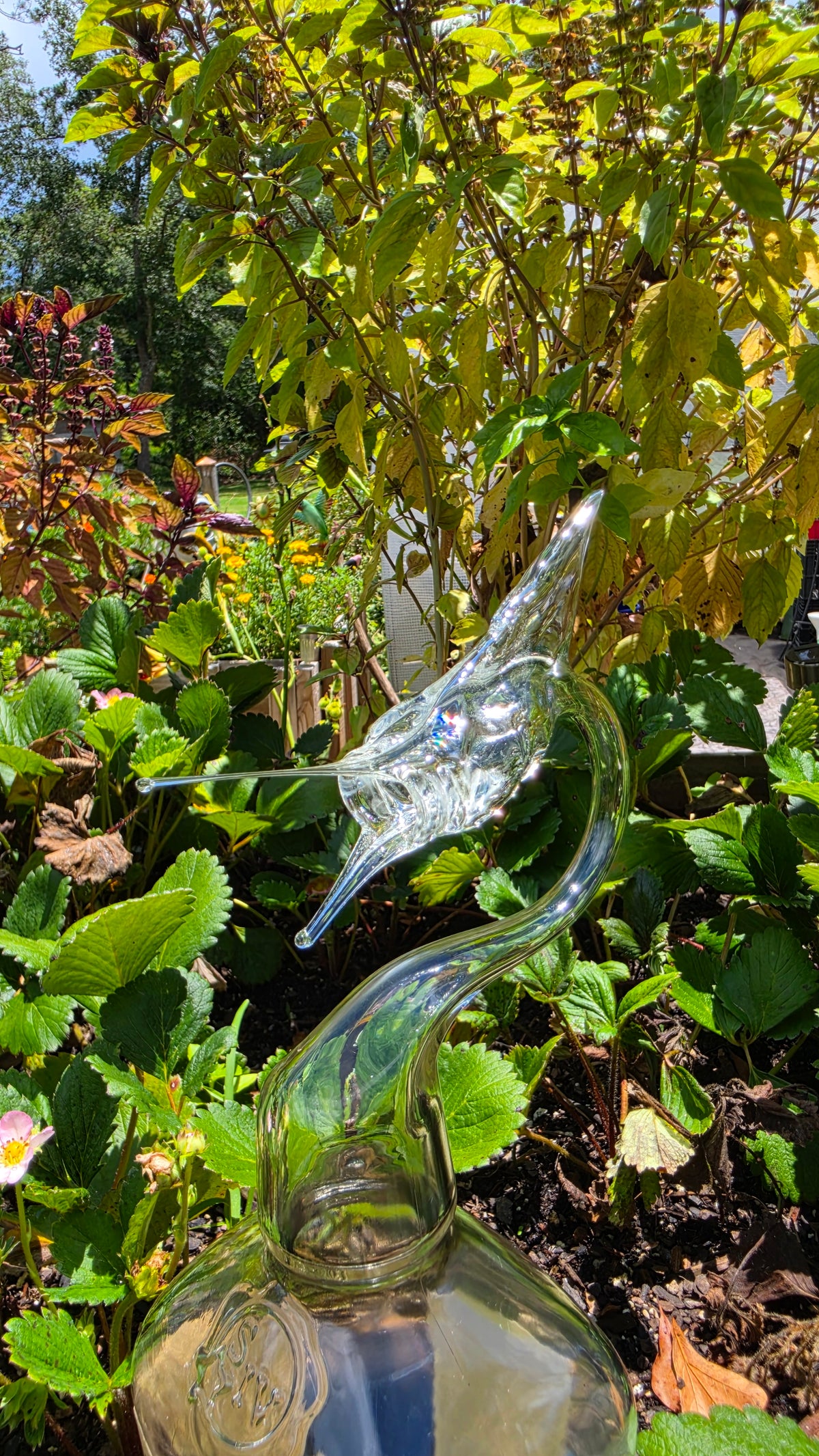 Commanding Glass Marlin Bottle Sculpture – Handcrafted Decorative Art