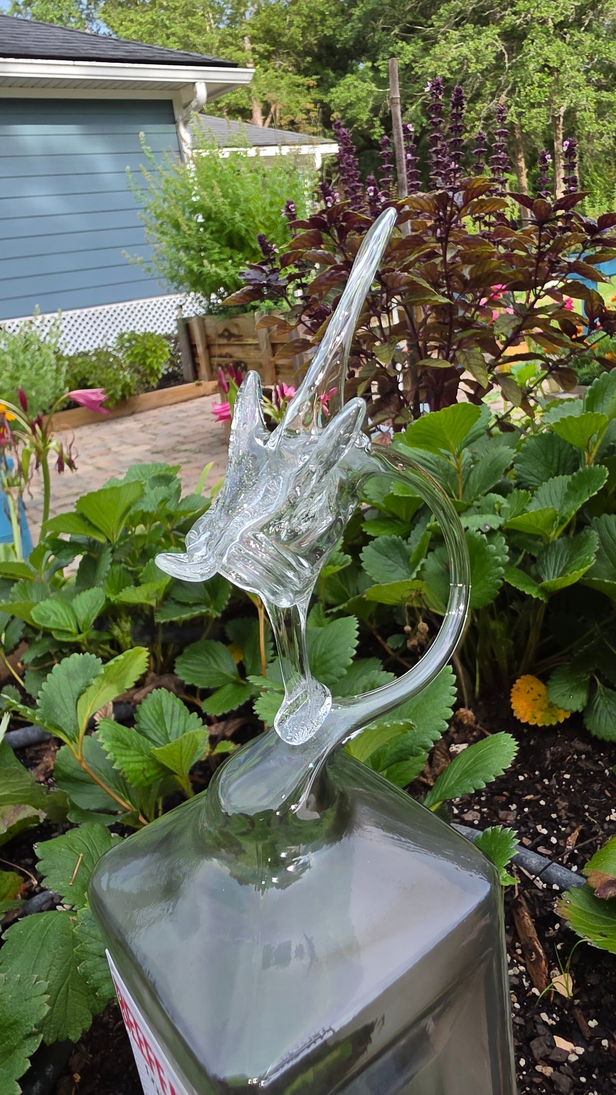 Single Horn Glass Dragon Bottle Sculpture – Handcrafted Decorative Art