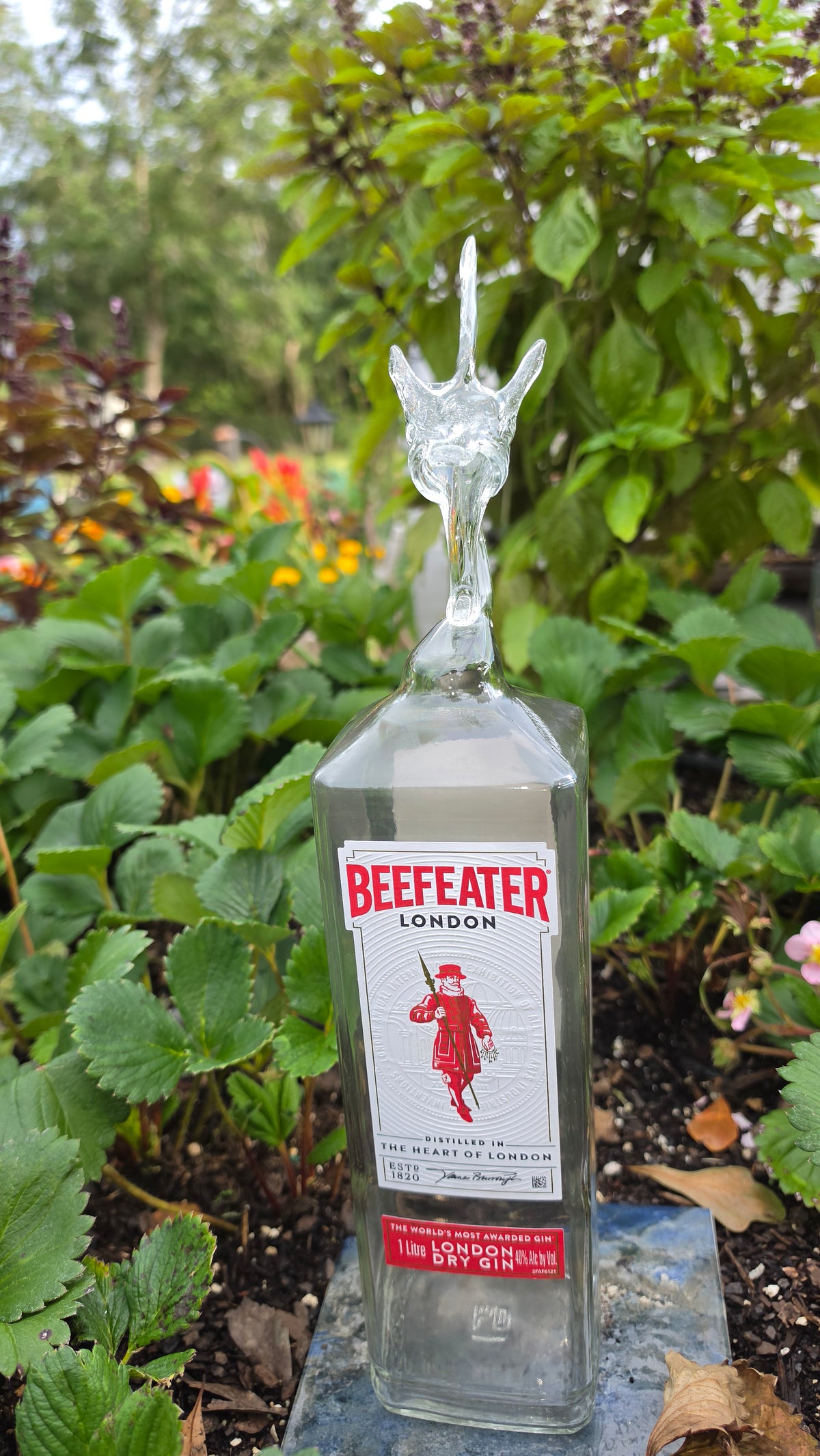 Single Horn Glass Dragon Bottle Sculpture – Handcrafted Decorative Art
