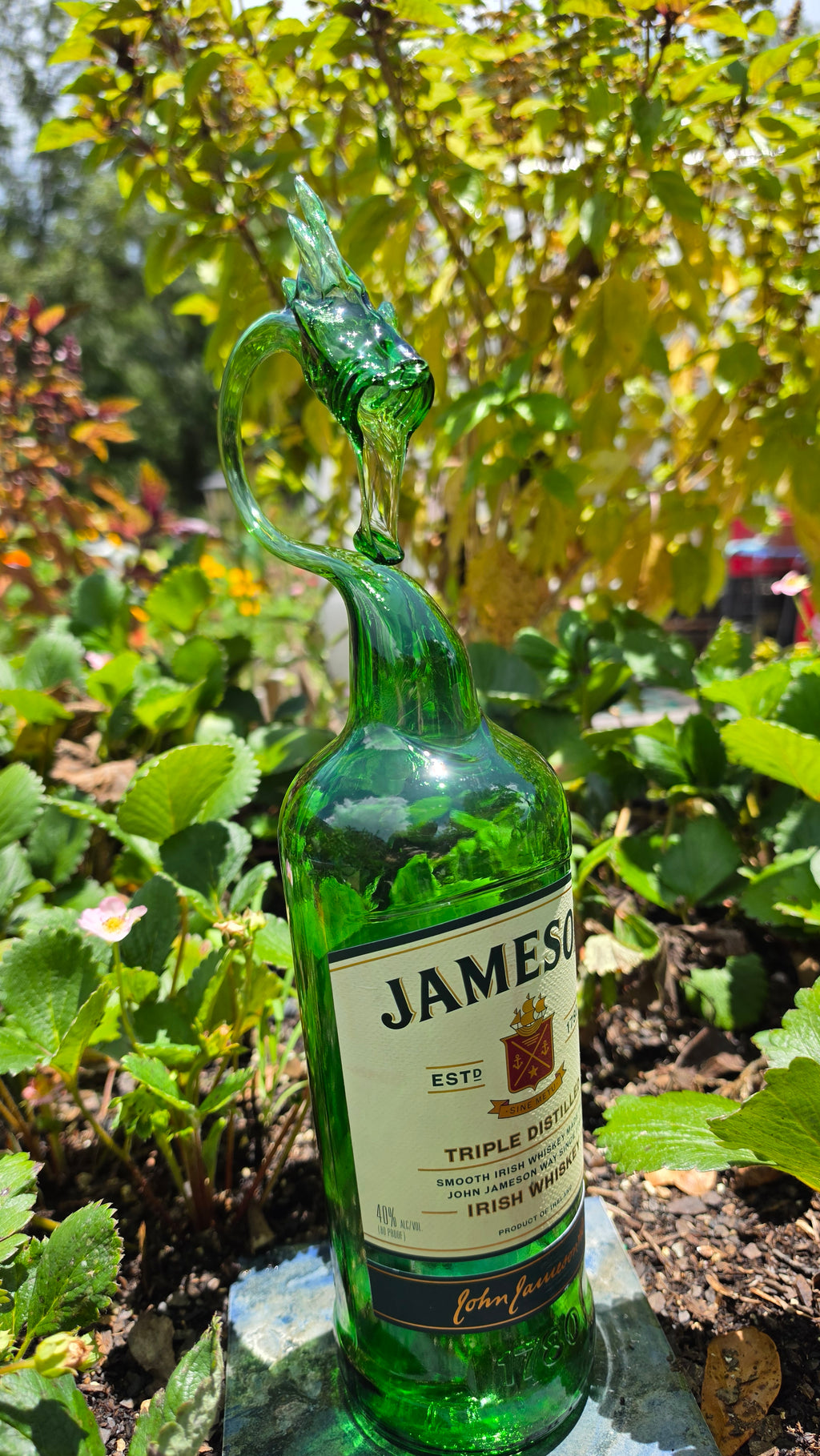 Bold Clear Glass Dragon Bottle Sculpture – Handcrafted Decorative Art